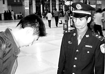 神勇警察3年捉逃犯96(组图)