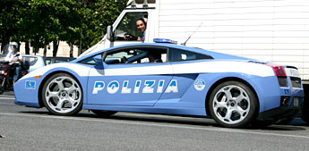 意大利：兰博基尼跑车作为警用巡逻车(图)