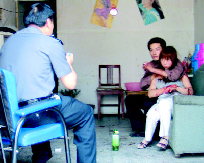 歹徒持刀劫人质续:公安局长讲述谈判经历(组图)