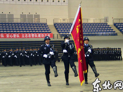 哈尔滨500特警组成飞虎队(组图)