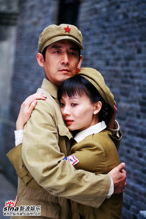 陈数女警形象深入人心以钻研精神演出彩(组图)