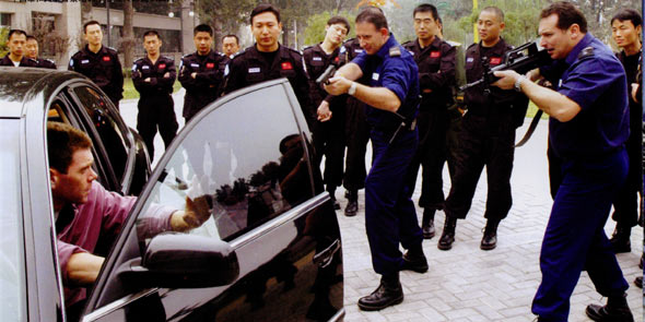 我国维和警察主要执行任务与携带武备(图)