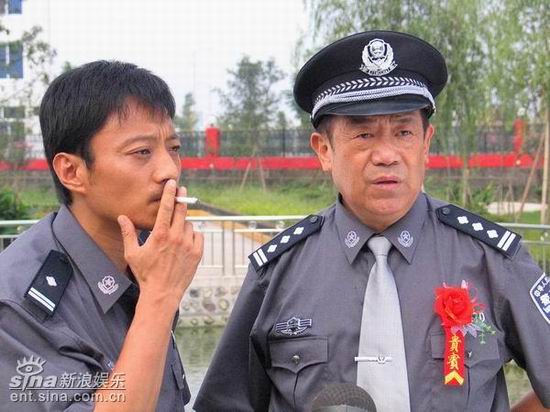组图:《寂寞英雄》里张涵予跟毛卫宁激情碰撞