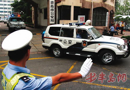 升级换代的新110警车