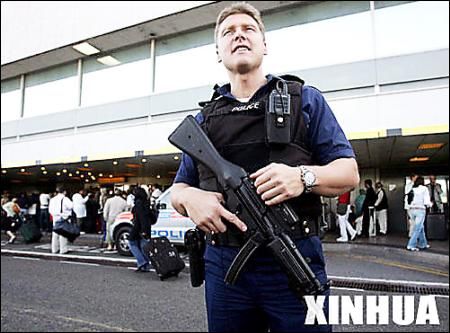申请英国签证需采集指纹 各界褒贬不一