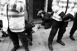 Ｇ２０峰会猝死事件警察面临谋杀指控
