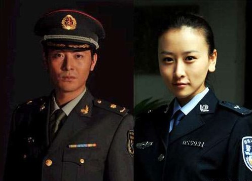 毛俊杰、吴其江警服照
