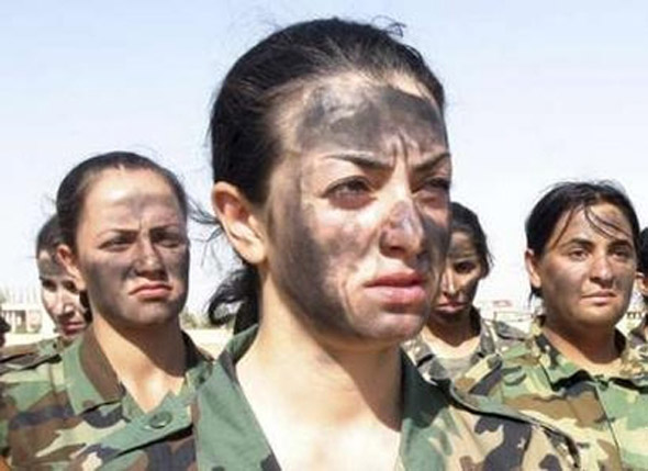 枪都拿不稳:搞笑的伊拉克女警察培训(组图)