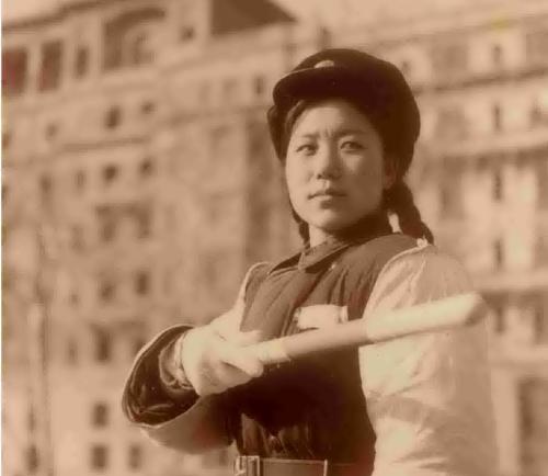 警察本色：建国后第一代女交警