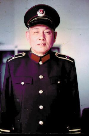 60载公安情见证变迁(组图)