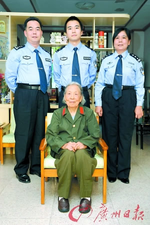 警察世家三代共九人当警察