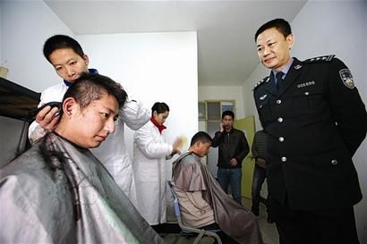 图文：我省首批学警入学刷新警察教育史