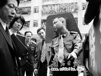 澳门警方与广东省佛山市警方进行科技强警交流。本报记者梁宇摄