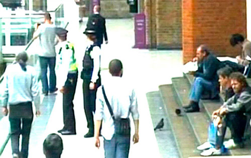 英警方公布疑似恐怖组织成员侦察录像(组图)