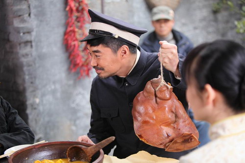 《警察遇到兵》成都热拍孙逊树立新警察形象