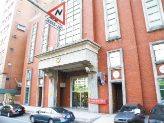 工作压力大？台湾28岁女警察举枪轰脑身亡