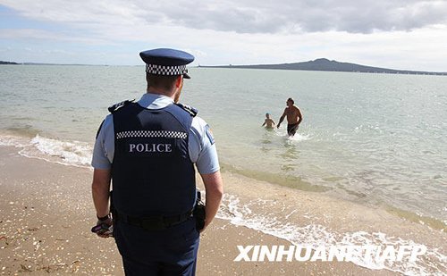 新西兰发布海啸预警 要求民众远离海岸