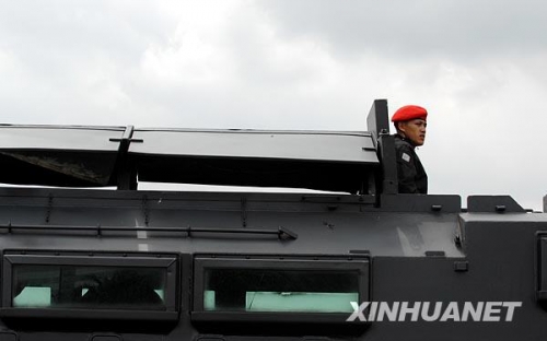 印尼军方和警察联合举行反恐演习(图)