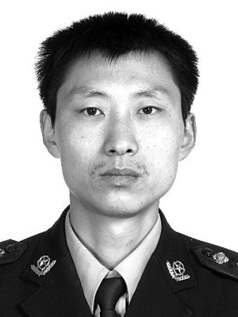 刑警勘查现场拍照取证时遭电击殉职