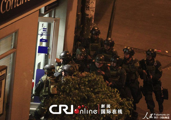秘鲁警方击毙一名银行劫匪 成功解救33名人质(高清组图)