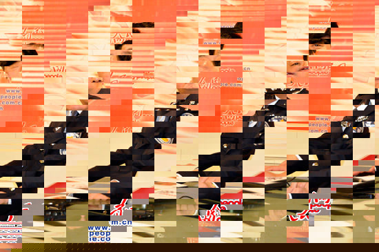 哈尔滨市公安局局长任锐忱做客人民网(记者 申亚欣 摄)