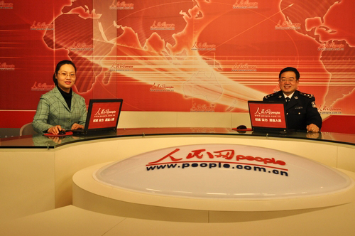 公安部办公厅副主任兼公安部办公厅指挥中心主任程人华做客人民网（记者 申亚欣 摄）