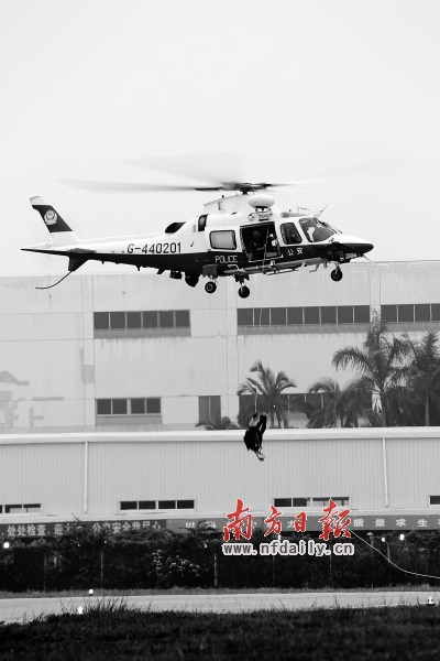 警务直升机半小时内可达深圳任何地方。鲁力摄