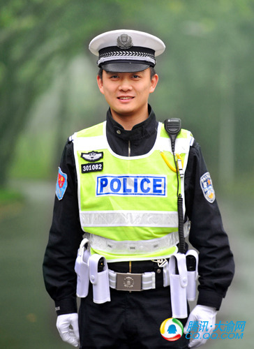 “最帅警察”王静被增选为重庆形象推广大使