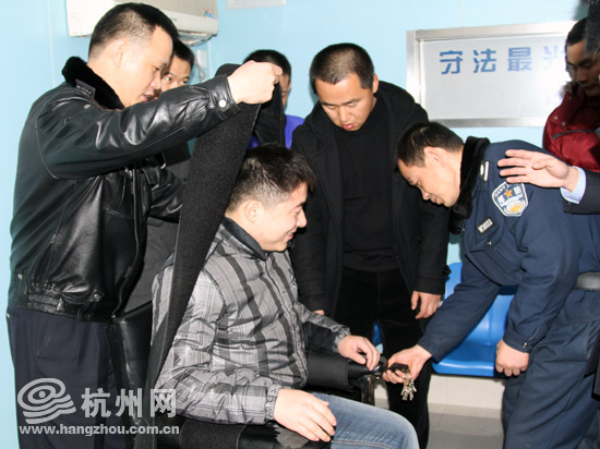 “沟通可以解决一切问题。”这是杭州网论坛上徐捷警务室版块的宗旨。