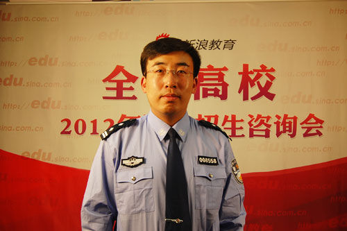 中国刑事警察学院学生处副处长张如一做客新浪 中国刑事警察学院学生处副处长张如一做客新浪