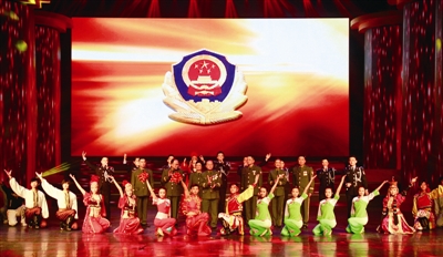 大会上精彩的文艺表演。