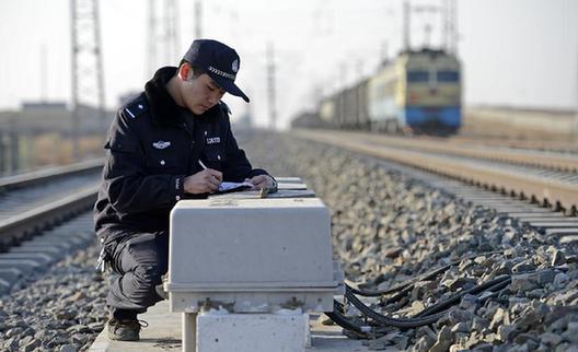 （新春走基层）（6）一个人的铁路警务区