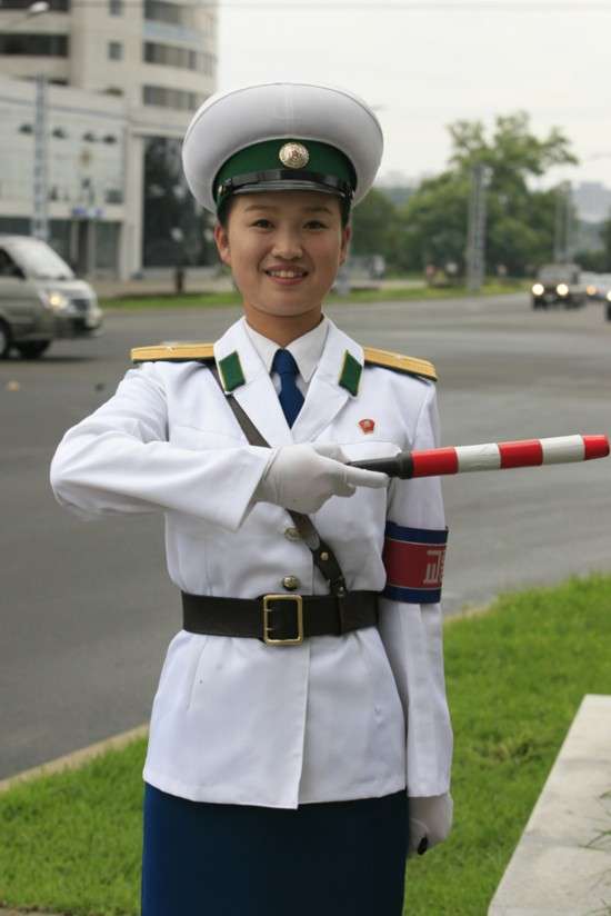 全球各地美女警花 揭秘朝鲜女警选拔