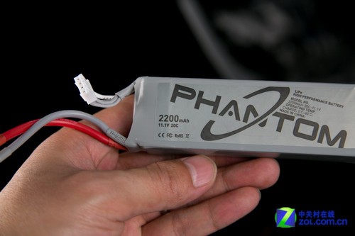 体验航拍乐趣 测大疆Phantom四轴飞行器 
