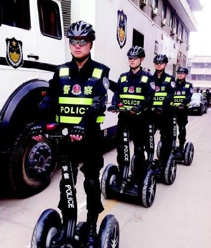 西安巡警今配“风火轮”
