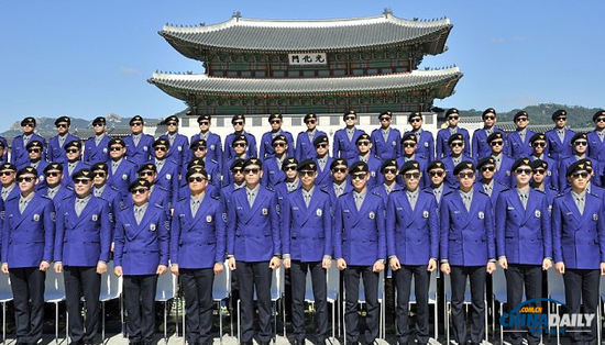 韩国打造江南style警察队伍 专门帮助外国游客