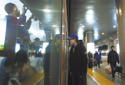 退役女篮国手 一年抓贼26人