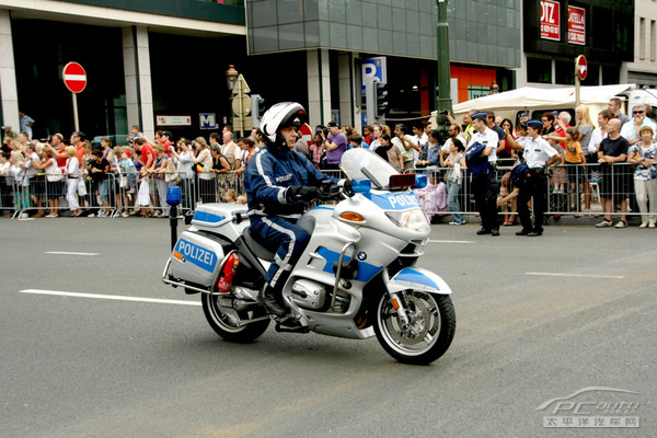 PCauto汽车杂志精选:海外的警察与警车