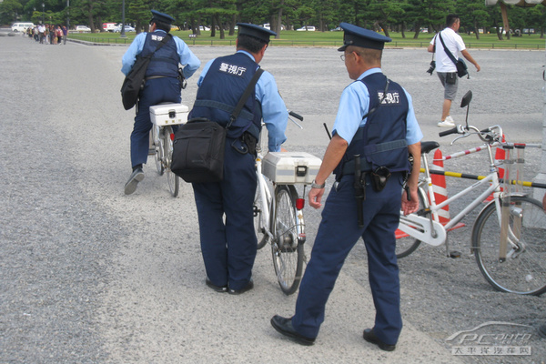 PCauto汽车杂志精选:海外的警察与警车