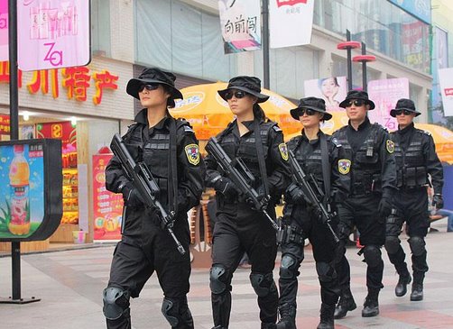 特警揭秘如何防枪支被抢