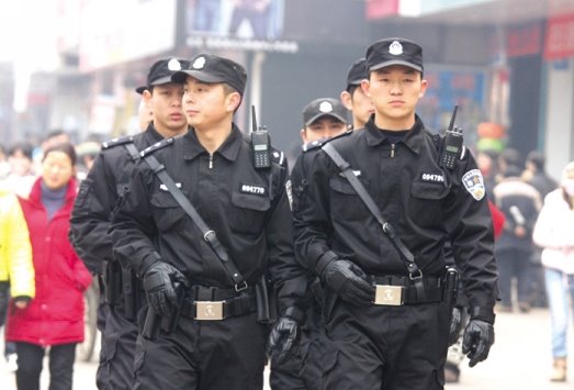 特警揭秘如何防枪支被抢