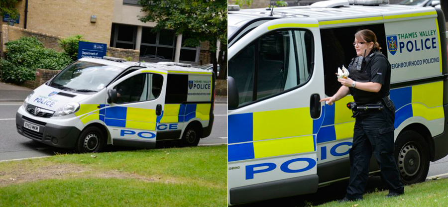英国警察执勤间违章停车买冰淇淋（组图）