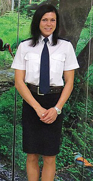 组图：波兰甜美女警察 苦练两年获健美冠军