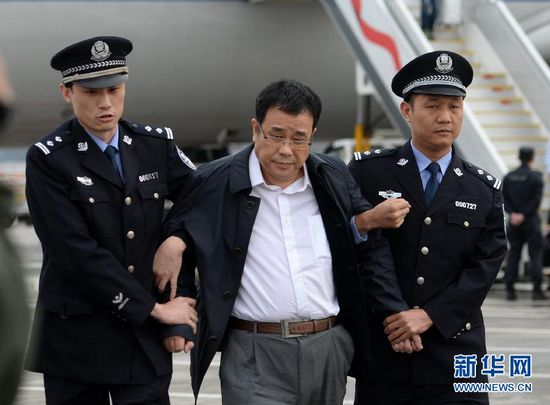 百人红通令公布满月：两人归案各地升级追逃