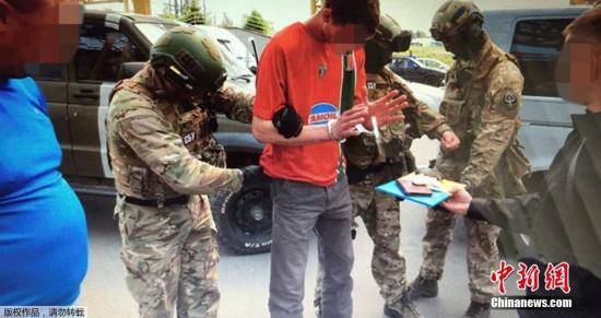 被捕男子。 被捕男子。