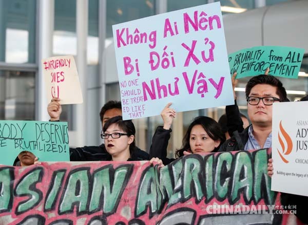 陶大卫事件并非个案 美媒爆美联航曾威胁铐住另一乘客