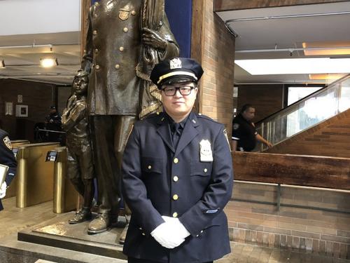 从小立志当警察帮助华裔美国华人移民晋升警佐