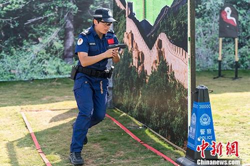 90后女特警四年蜕变成“神枪手” 