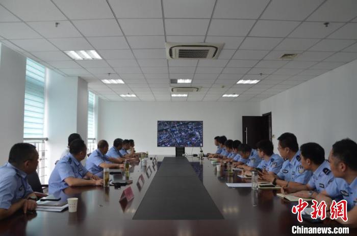 公安机关迅速启动大要案侦破机制。警方供图 公安机关迅速启动大要案侦破机制。警方供图