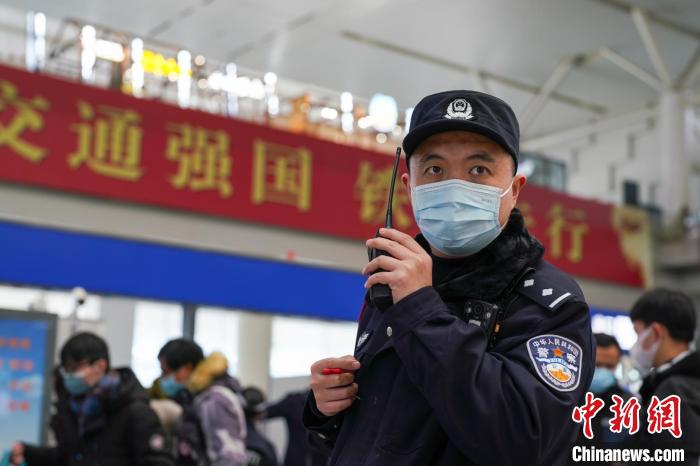 警方表示，将积极组织开展“云捕-2022”专项打击行动，专项打击站车侵财类案件。　上海铁路警方供图